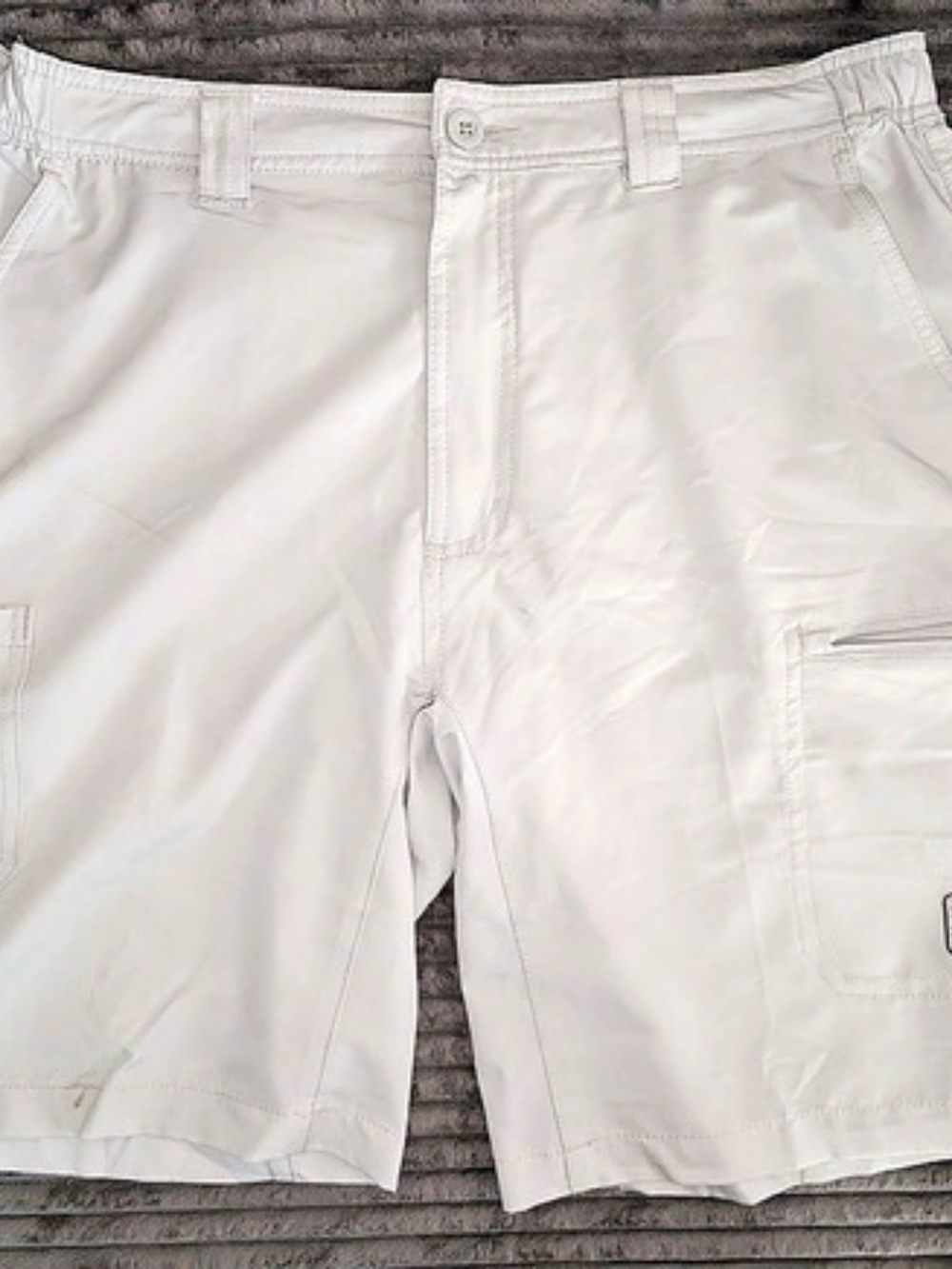 FITTECH Men's Cargo Shorts White Size Large